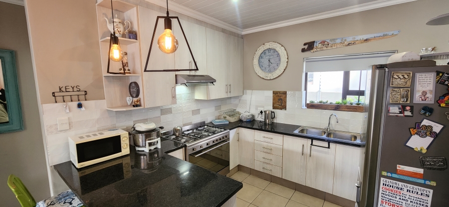 2 Bedroom Property for Sale in Dana Bay Western Cape